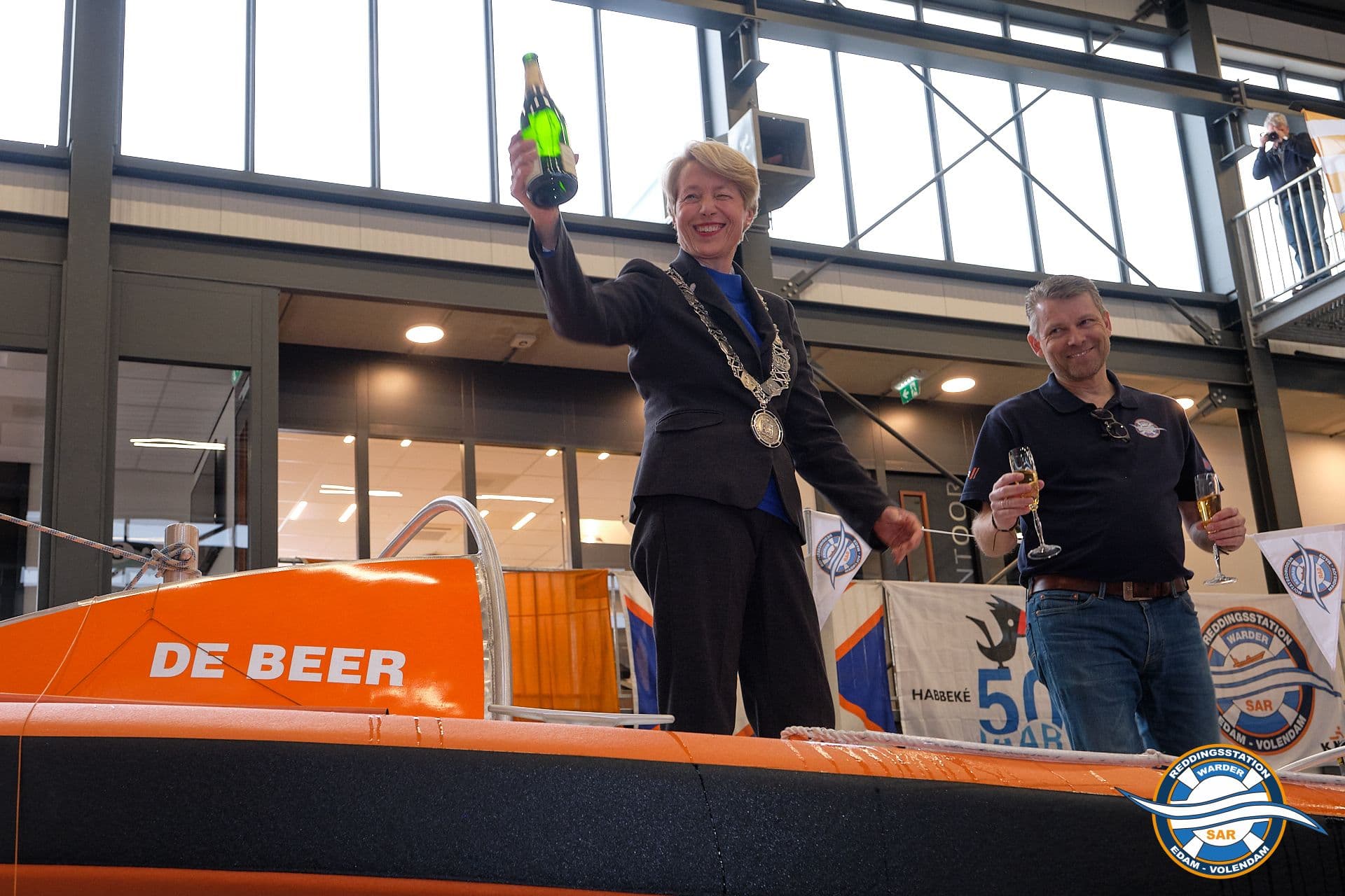 Nieuwe reddingboot gedoopt foto 8