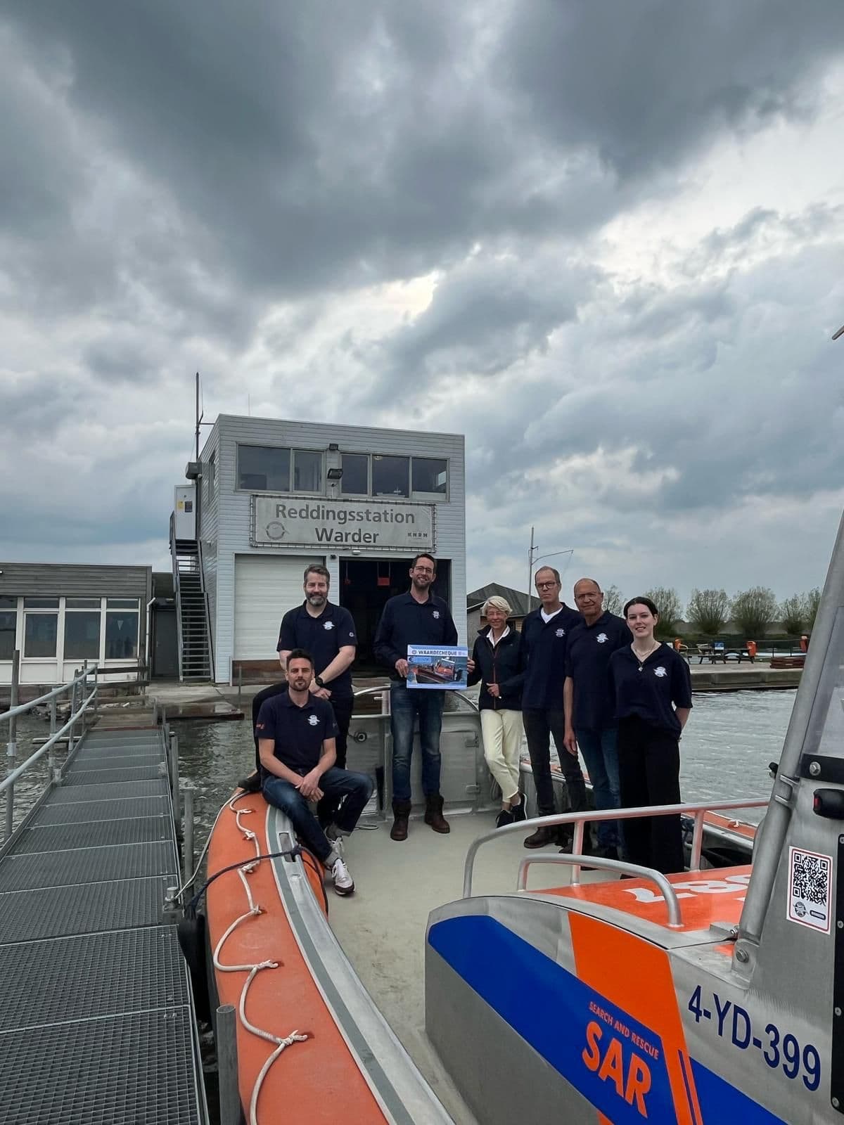 Oud-burgemeester Lieke Sievers steunt reddingstation met gulle donatie foto 6