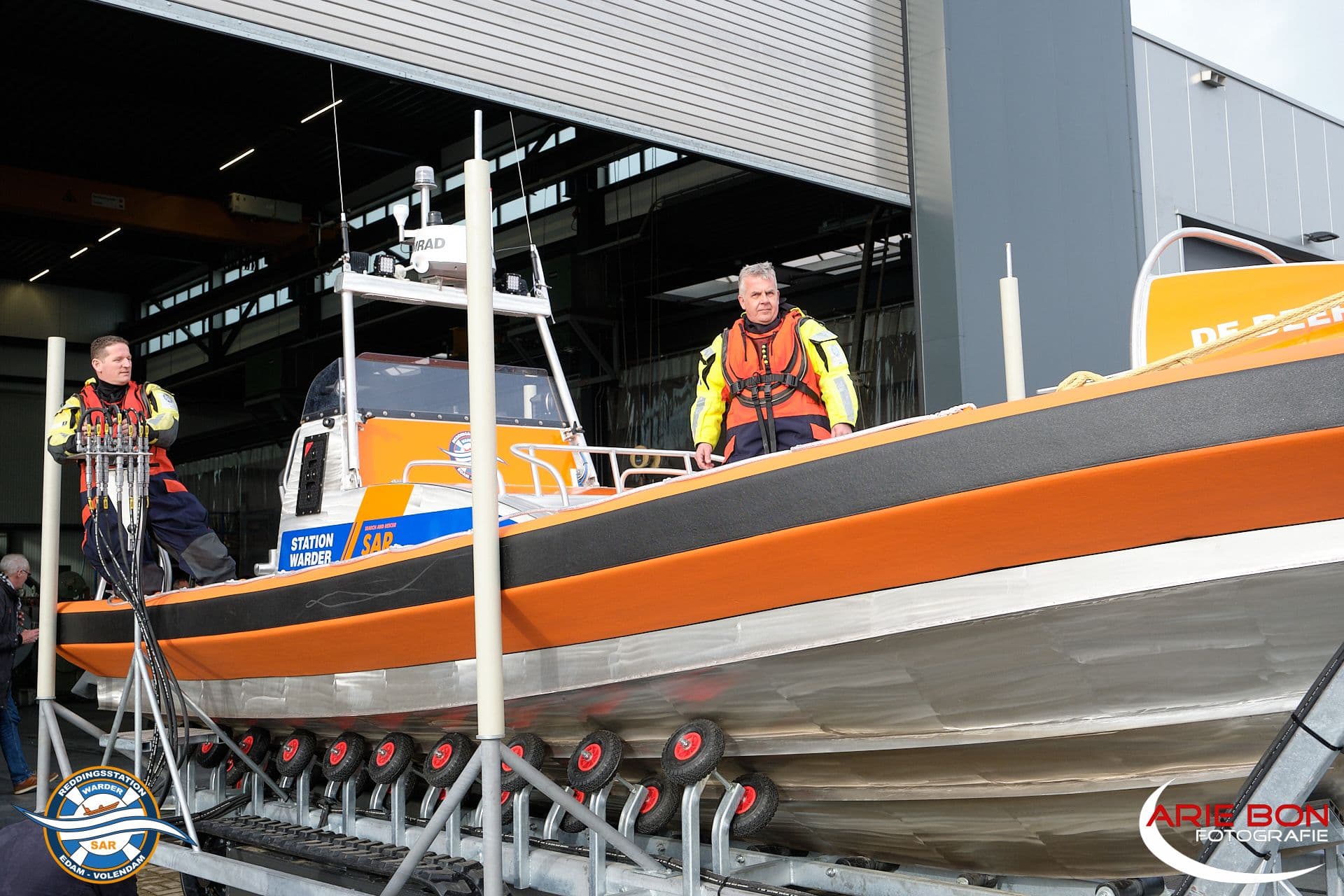 Nieuwe reddingboot gedoopt foto 6