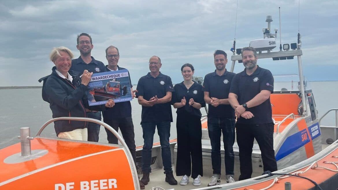 Oud-burgemeester Lieke Sievers steunt reddingstation met gulle donatie